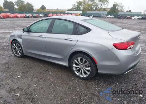 2015 Chrysler 200 S z USA, uszkodzony, nr VIN 1C3CCCDG9FN522946